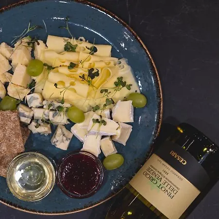 Ibis Center Hotell 3*