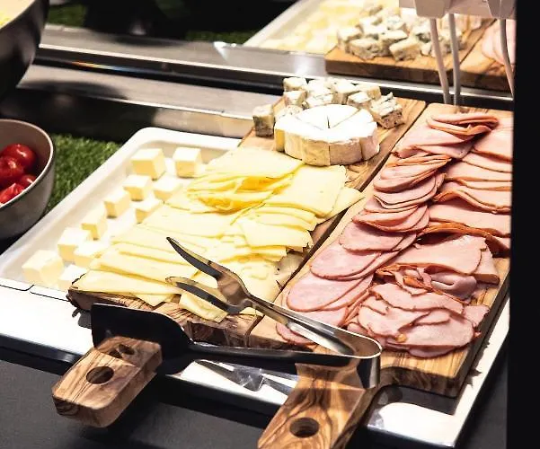 فندق Ibis Center إلفيف