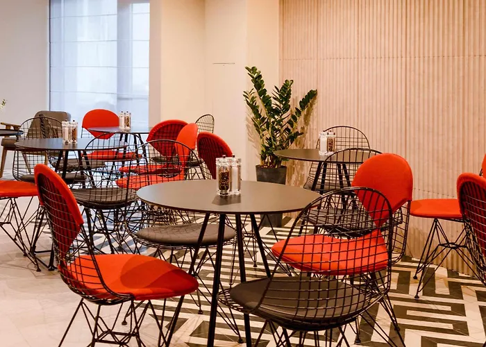 Ibis Center Hotel 3*