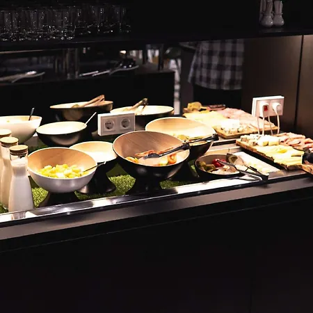 Ibis Center Hotel 3*