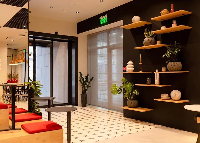 Ibis Center Hotel 3*